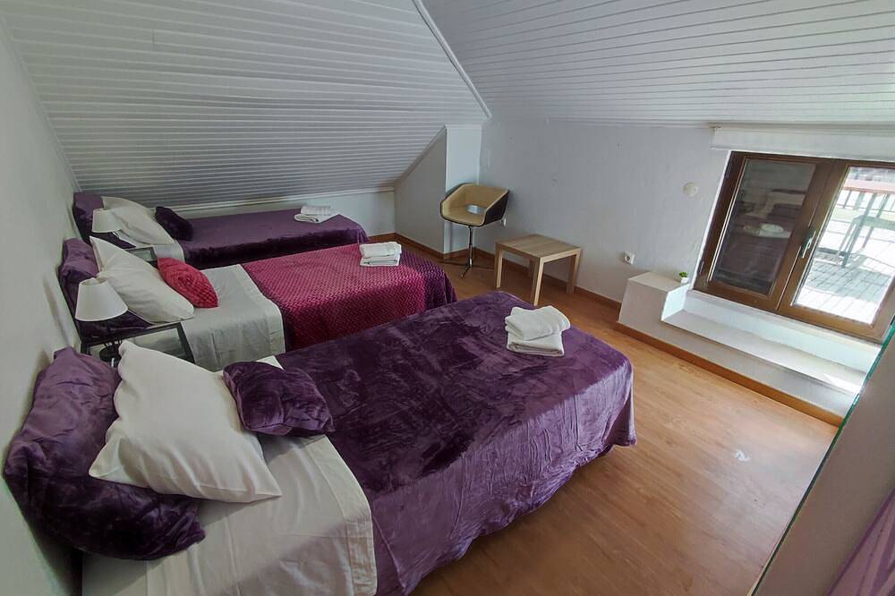 Guest House Alojamento Santa Catarina Room A - Your refuge in the heart of Alenquer in Alenquer, Distrito de Lisboa