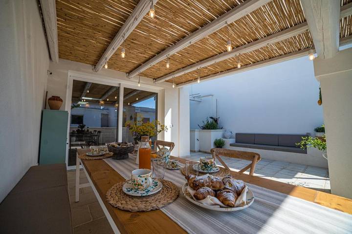 Ferienhaus für 5 Personen, mit Ausblick und Terrasse in Torre San Giovanni