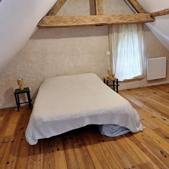 Location de vacances pour 8 personnes, avec piscine ainsi que terrasse et jardin à Noyant - 3