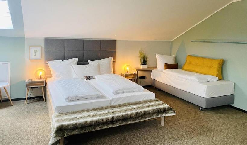 Ferienhaus für 2 Personen, mit Balkon und Terrasse sowie Garten und Pool