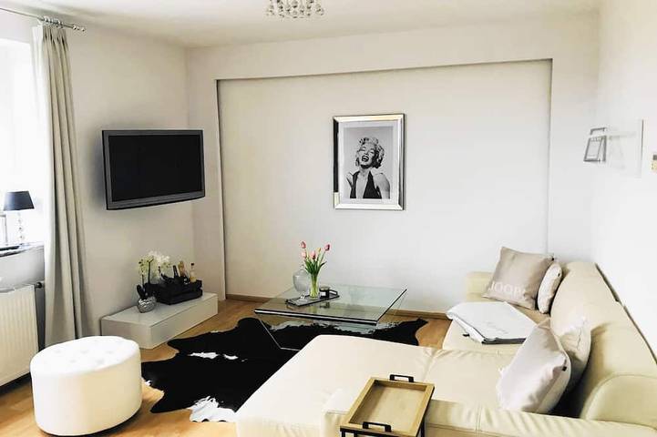 Pure luxury close to nature large rooms stylishly furnished for rent at a reasonable price in Mer Baltique polonaise