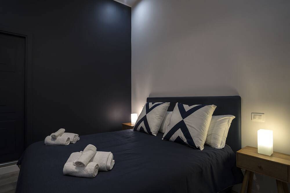 Bed And Breakfast for 2 Guests in Naples, Tyrrhenian Coast Campania