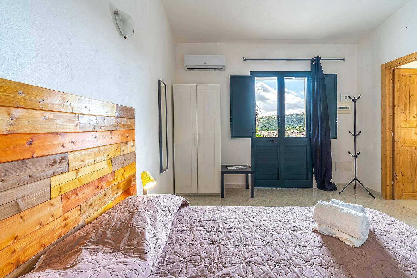 Monolocale intero, Monolocale 'Origano - Fiumara Val Di Noto' con Vista Montagna, Wi-Fi e Aria Condizionata in Noto, Noto e dintorni