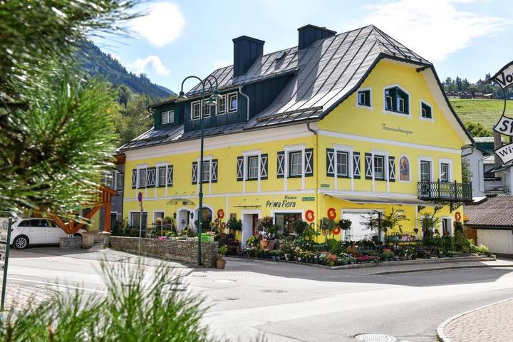Chalet voor 7 personen, with Balkon and Terras as well as Tuin and Uitzicht in Schladming