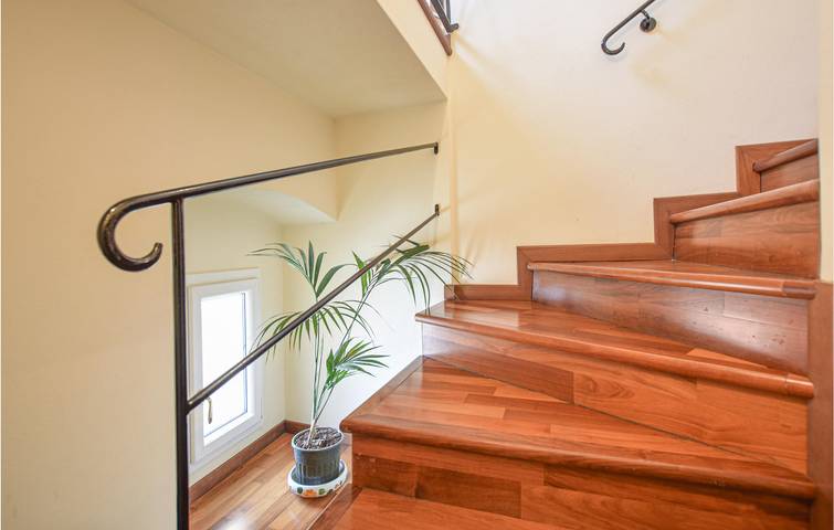 Gîte pour 5 personnes, avec terrasse, animaux acceptés à Imperia - 2