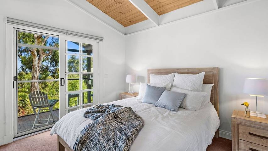 Holiday home for 10 people, with balcony and garden in Lorne