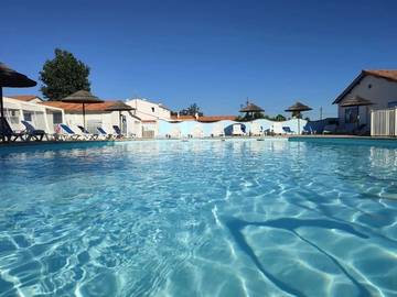 Camping pour 6 Personnes dans La Faute-sur-Mer, Vendée, Photo 1