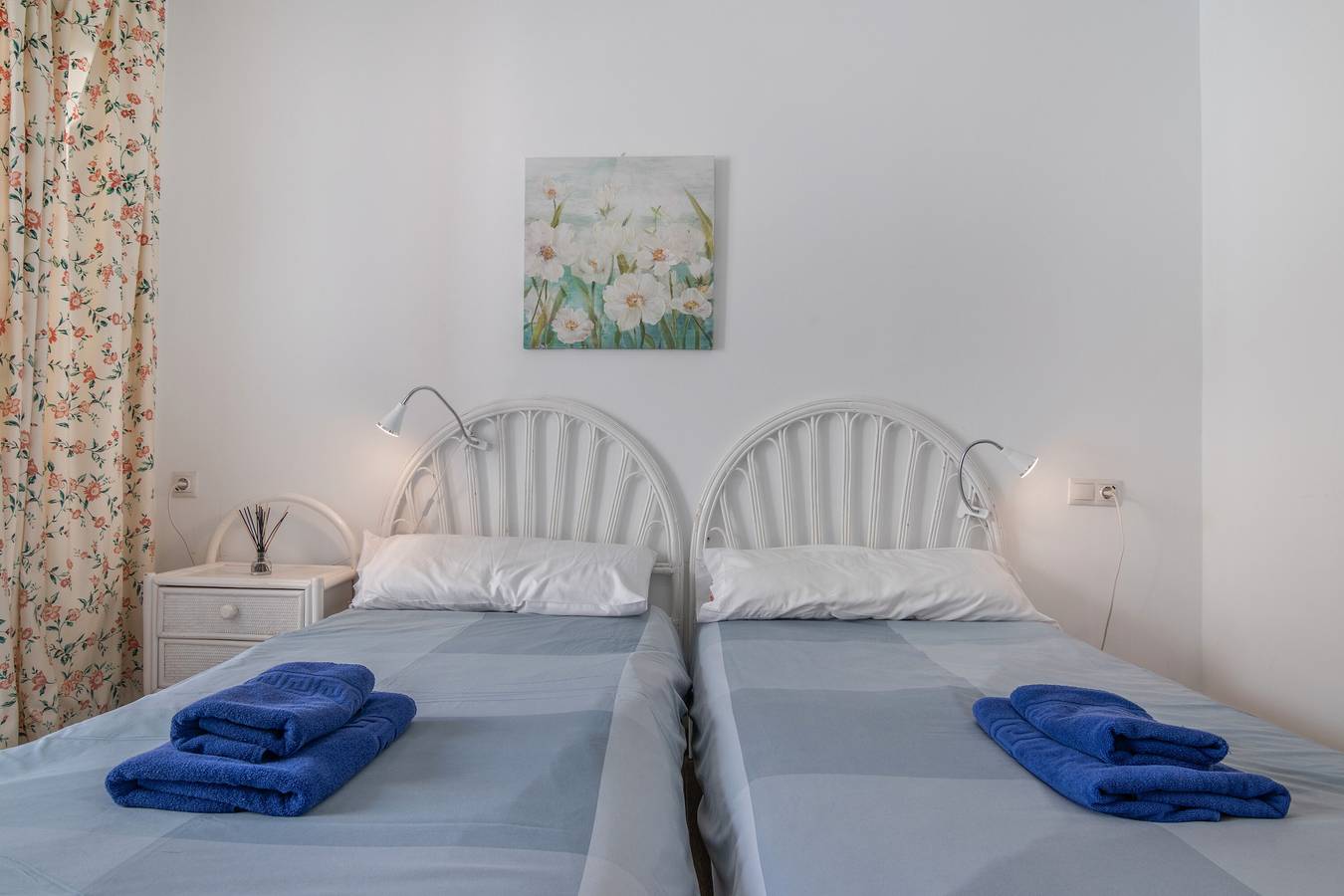 Estudio entero, Estudio de vacaciones 'Vista Piscina' con piscina compartida, jardín compartido y Wi-Fi in San Agustín , San Bartolomé de Tirajana