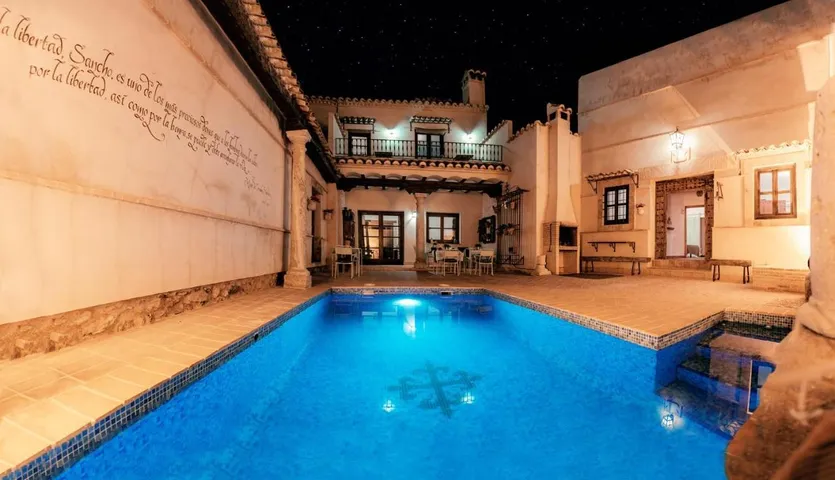 Casa rural para 21 personas, con piscina además de terraza y vistas - 1