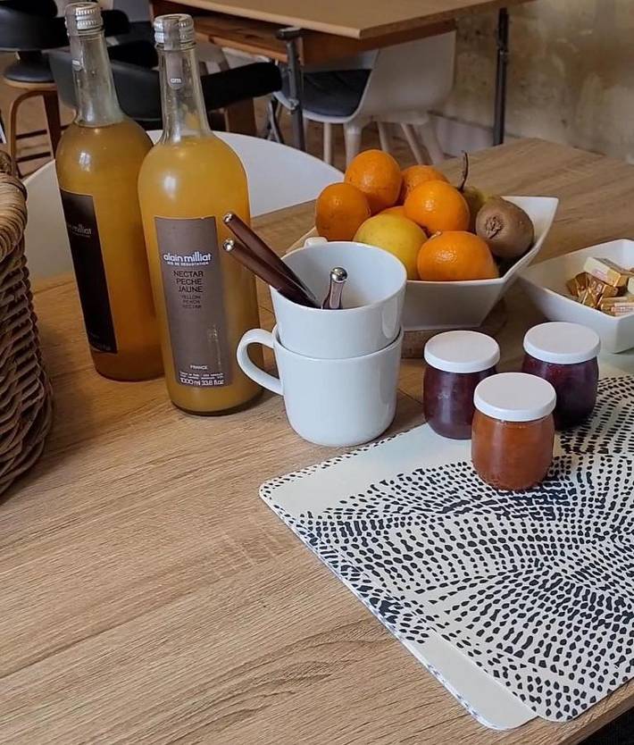 Chambre d’hôte pour 3 personnes, avec jardin et vue à Bourg