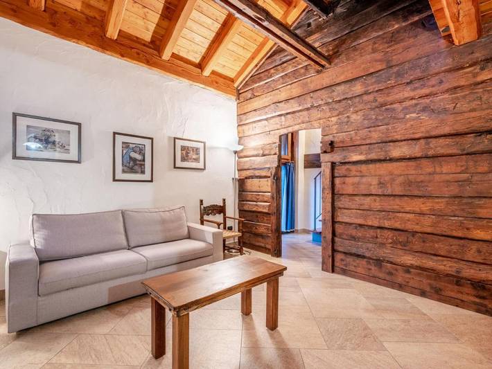 Gîte pour 4 personnes, avec Balcon et Jardin dans Fénis - 2