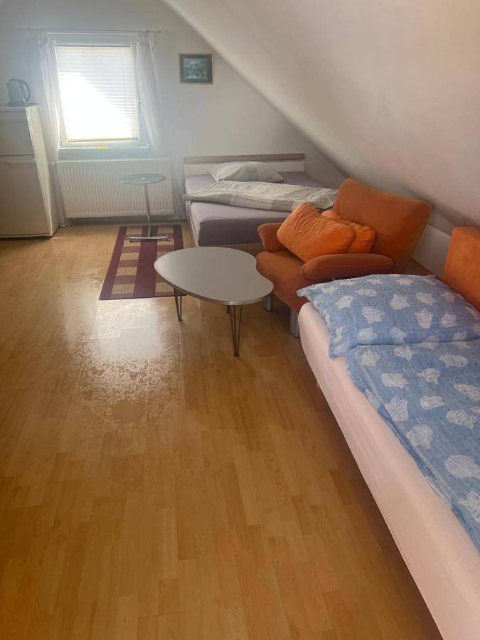 Maison d’hôte pour 2 personnes, avec Balcon et Jardin à Weichering
