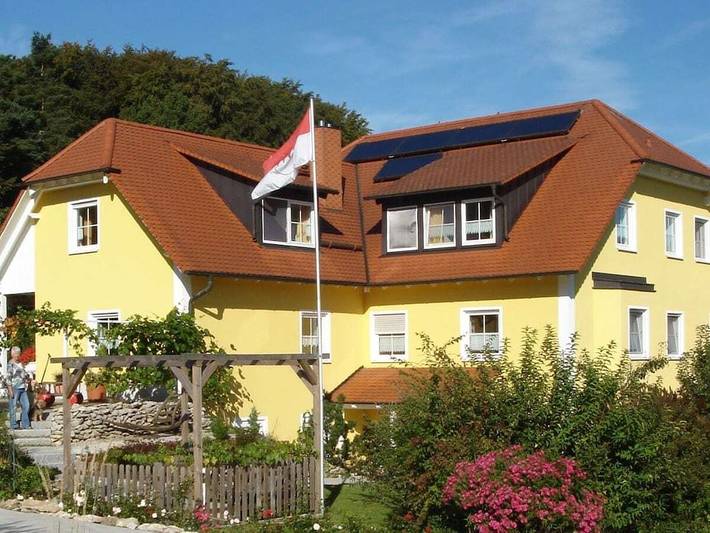 Bauernhof für 6 Personen, mit Balkon und Garten in Leutenbach