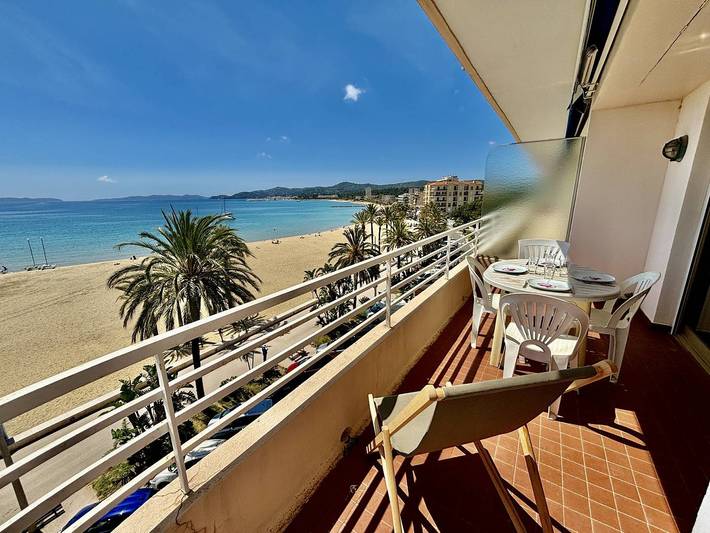 Ferienwohnung für 4 Personen, mit Balkon/Terrasse in Le Lavandou - 2