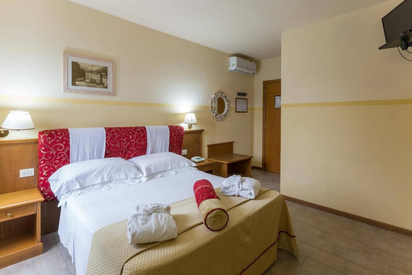 Kamer 'Camera Standard Doppia' met gedeelde tuin, wifi en airconditioning in Bagni di Lucca, Provincie Lucca