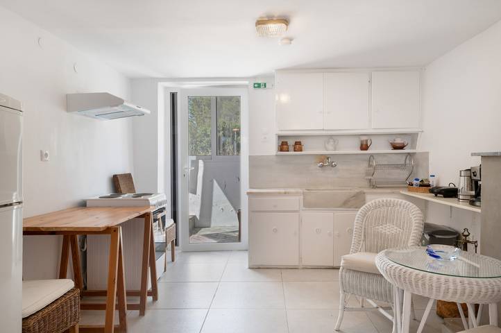 Vasso Galati Country House with Sea View, Wi-Fi, and Air Conditioning in Aegina