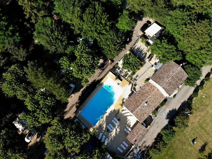Gîte pour 6 personnes, avec terrasse et piscine à Salavas - 4