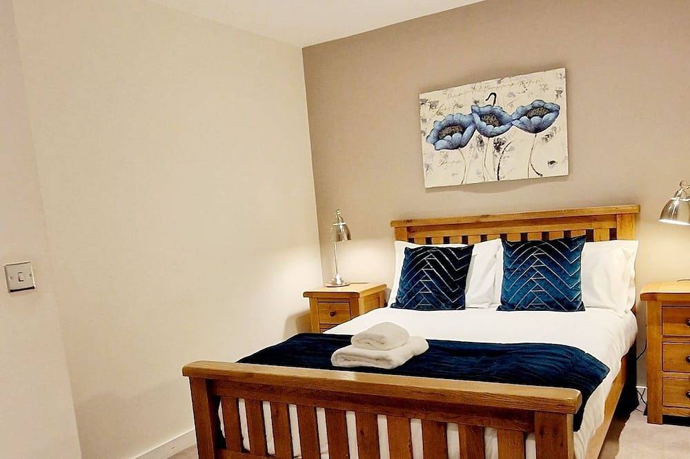 Entire apartment, Willow Suite - One-bed studio apartment in Peterborough