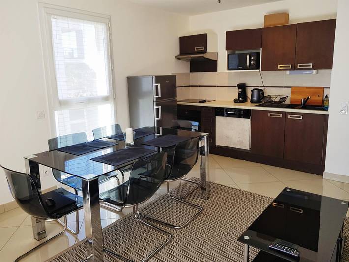 Gîte pour 4 personnes, avec terrasse dans Plage du Grazel - 4