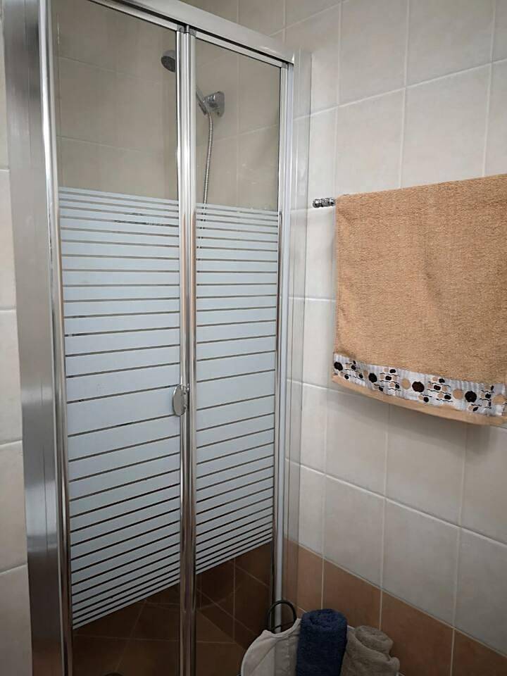 Ganze Ferienwohnung, Ferienwohnung für 5 Personen mit Balkon in Mirties, Kalymnos