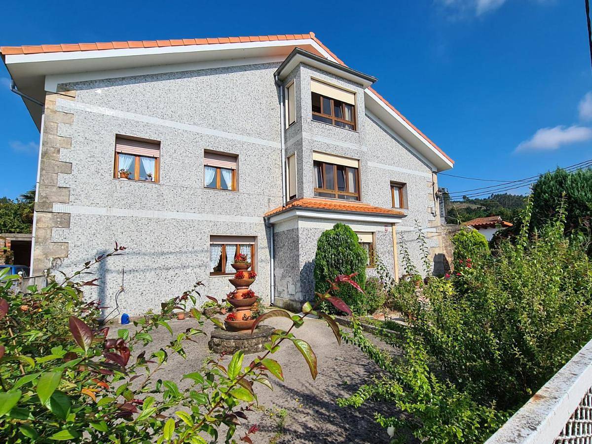 Seven-Bedroom House in Quijano, Piélagos