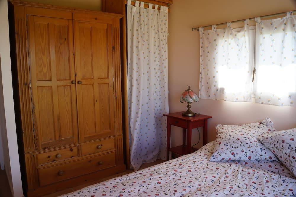 Rustige Huis en privé zwembad met een prachtig panoramisch uitzicht in Lalanne, Hautes-Pyreneeën