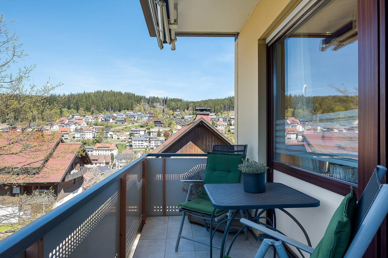 Ganze Wohnung, Ferienwohnung 'Brasil, 76 Qm' mit Privatterrasse, Balkon und Wi-Fi in Schonach, Südschwarzwald