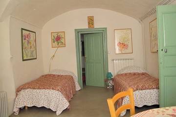 Chambre D’hôte pour 8 Personnes dans Saint-Hippolyte-du-Fort, Région du Vigan, Photo 4