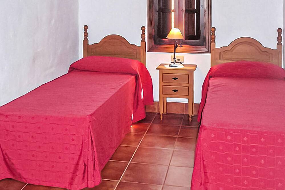 Acogedora casa en Málaga con piscina exterior in Campanillas, Almogía