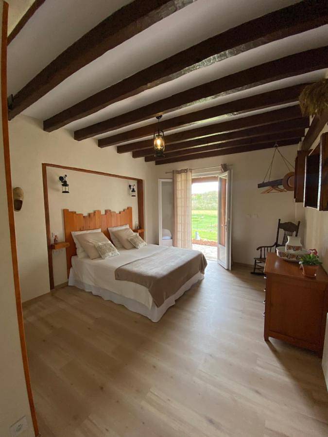 Maison d’hôte pour 2 personnes, avec piscine et jardin ainsi que vue et terrasse