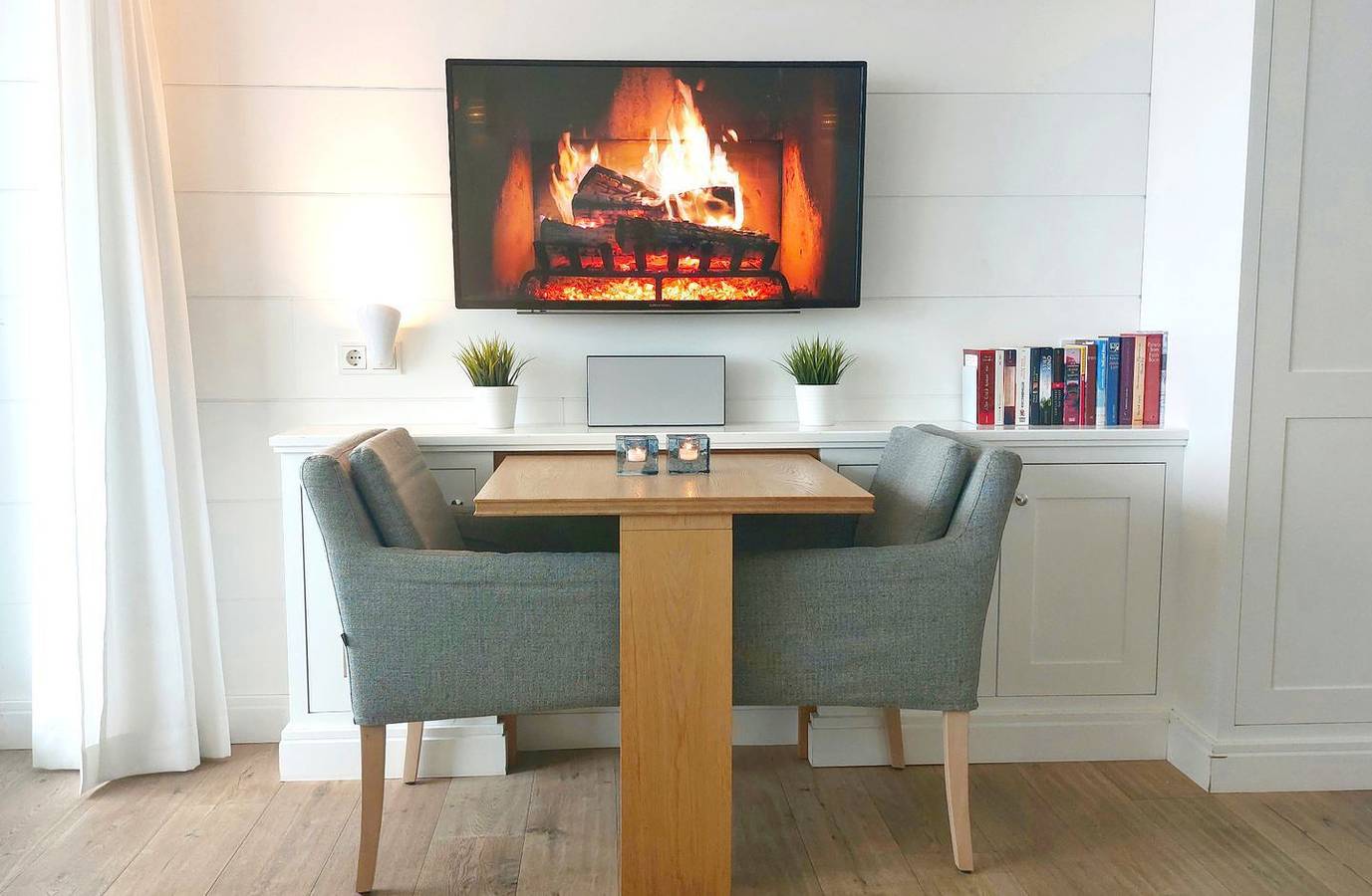 Ganze Wohnung, Ein-Zimmer-Appartement mit traumhaftem Meerblick direkt am Strandübergang in Wenningstedt, Sylt