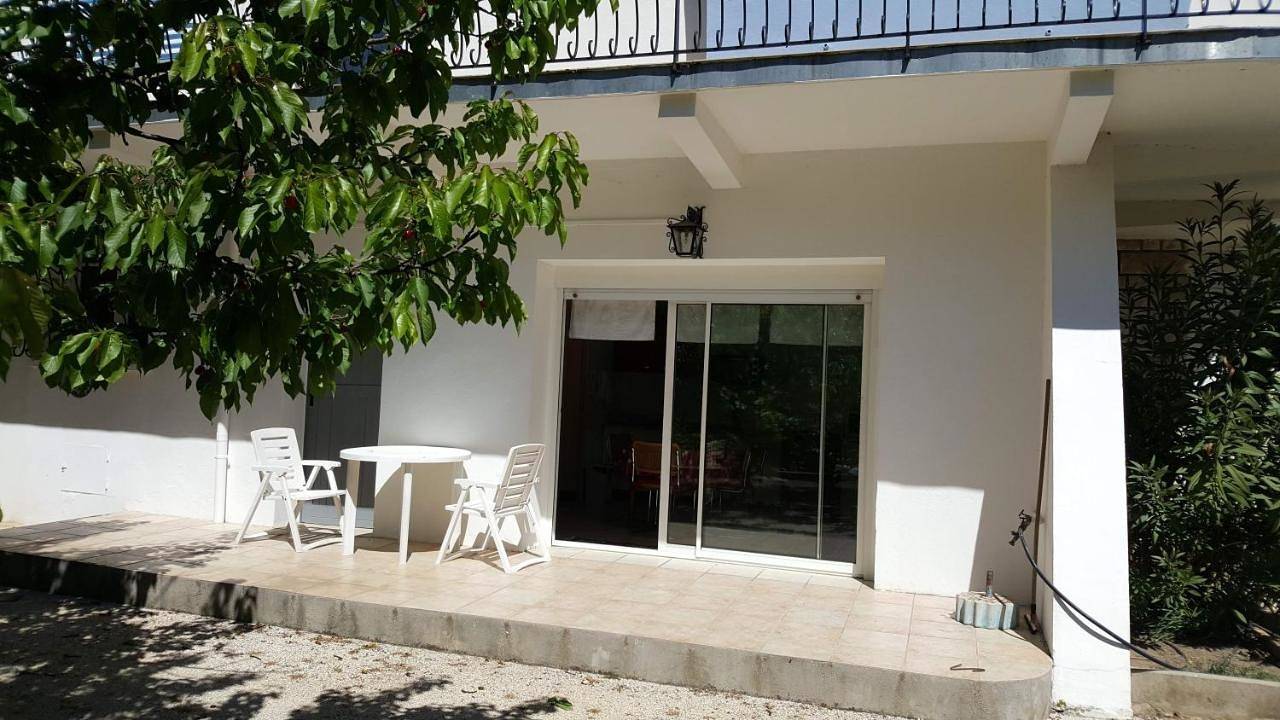 Appartement entier, One-Bedroom Apartment in Bordezac, Parc national des Cévennes