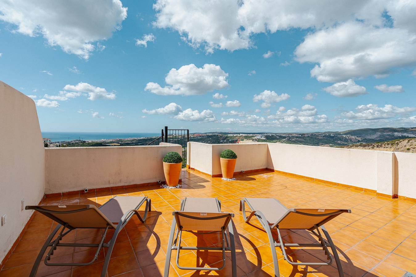 Appartement entier, 20. Rooftop apartment seaview Dona Julia Casares in Casares, Costa del Sol