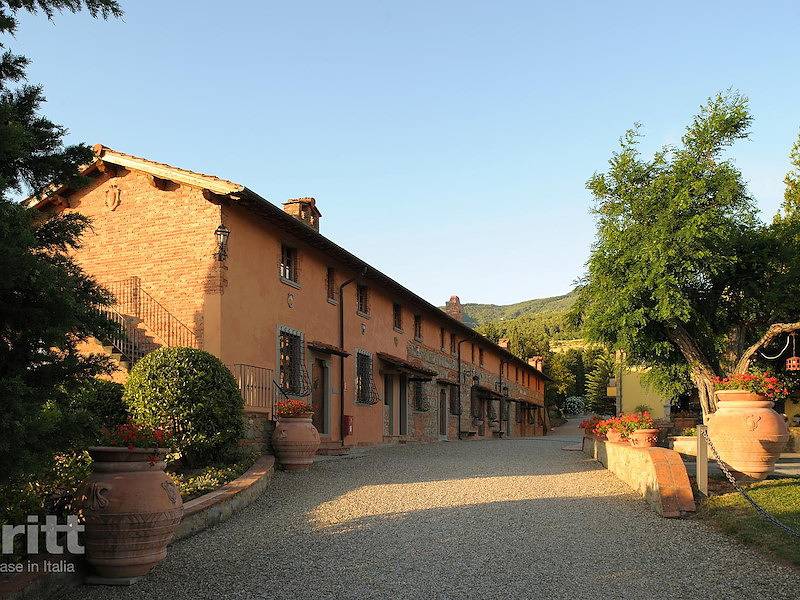 Tritt — Enjoy an ideal location near Florence in a 6-person apartment in Reggello in San Donato Fronzano, Valdarno