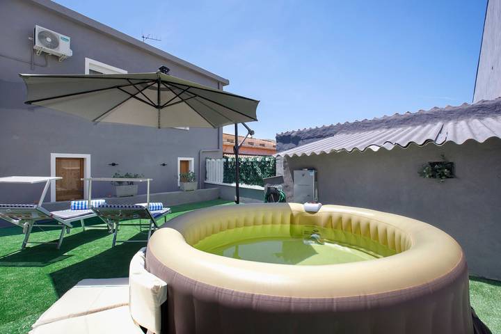 Apartamento entero, Apartamento 'Casa Vacanze Viddalba' con piscina privada, Wi-Fi y aire acondicionado in Viddalba, Provincia de Sassari