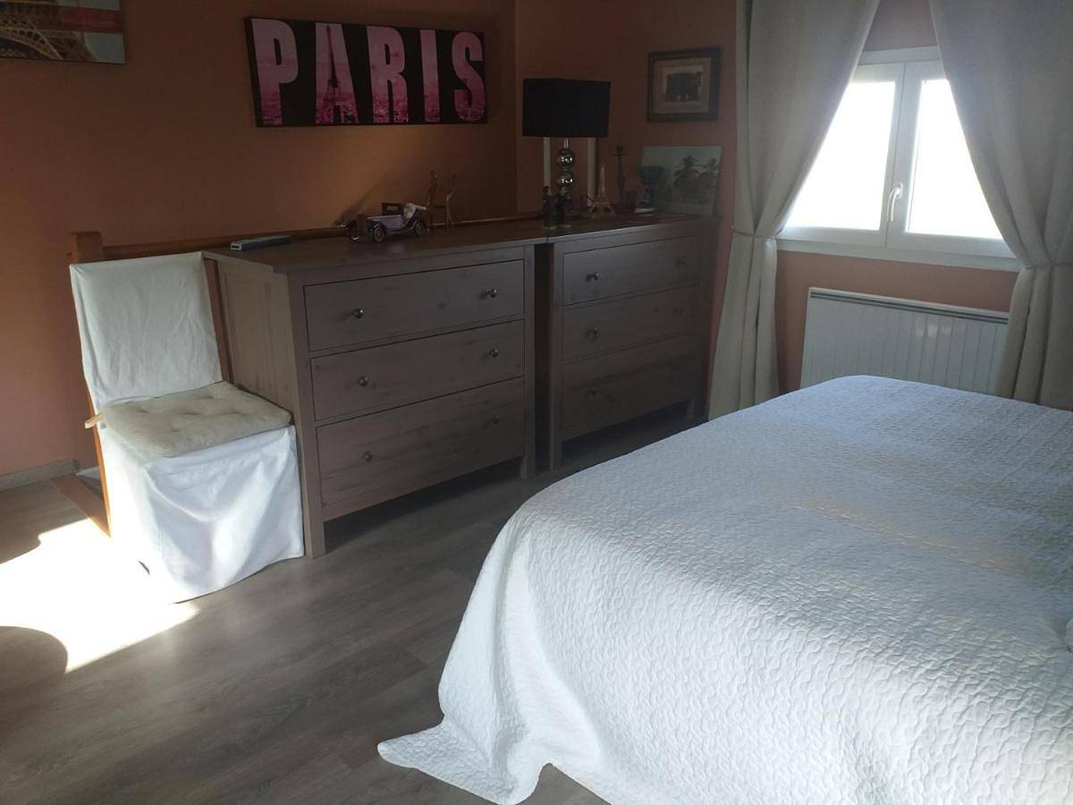 Appartement entier, Maison a la campagne in Valprivas, Haute-Loire