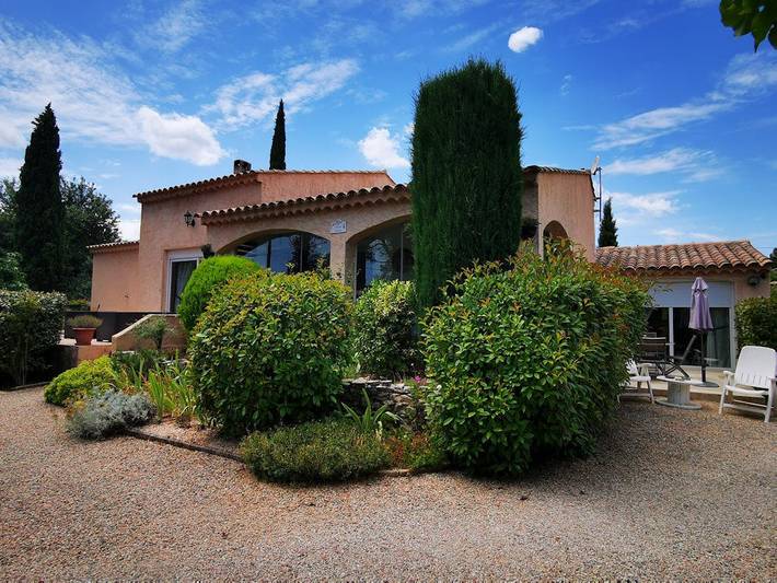 Chambre d’hôte pour 2 personnes, avec piscine ainsi que jardin et jacuzzi