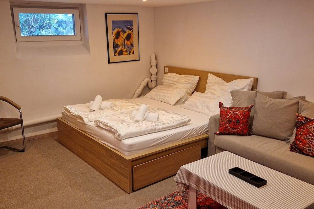 Ganze Wohnung, Kreuzberg Zentral - 7 Betten bis 11 Personen - Genial für große Gruppen in Kreuzberg Berlin, Berlin