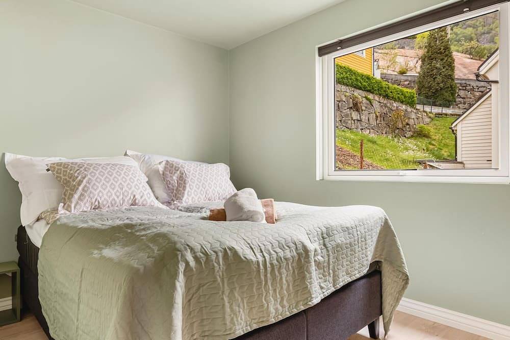 Ganze Wohnung, Odda Living - 3Br - Balcony in Odda