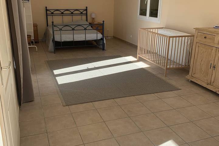 Location de vacances pour 8 personnes, avec jardin à Saint-Quentin-la-Poterie - 2