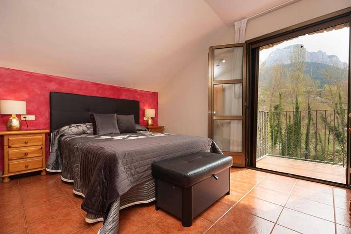 Apartamento de vacaciones para 5 personas, con jardín además de balcón y vistas en Parque nacional de Ordesa y Monte Perdido - 2