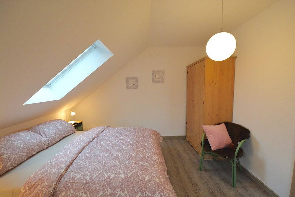 Ganze Wohnung, Ferienwohnung im romantischen Landhausstil - Wasser-Natur-Kultur-Erholung- in Zehdenick, Ruppiner Seenland