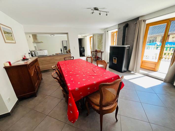 Gîte pour 8 personnes, avec terrasse dans Office De Tourisme D Autrans - 2