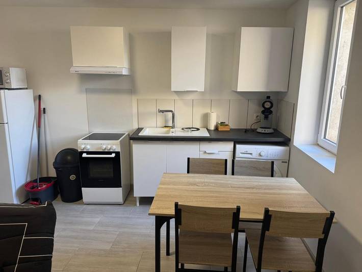 Gîte pour 3 personnes, avec terrasse à Pommevic - 2