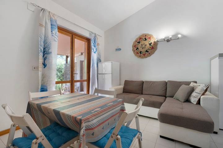 Vacation Home 'Summer House La Pelosa' with Private Terrace and Shared Garden