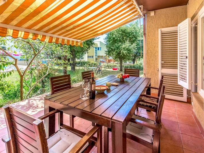 Ferienwohnung für 6 Personen, mit Garten und Pool sowie Terrasse in Peroj - 4