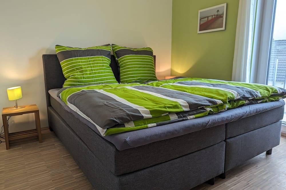 Ganze Wohnung, Penthouseferienwohnung mit Taunusblick in Usingen, Hochtaunuskreis