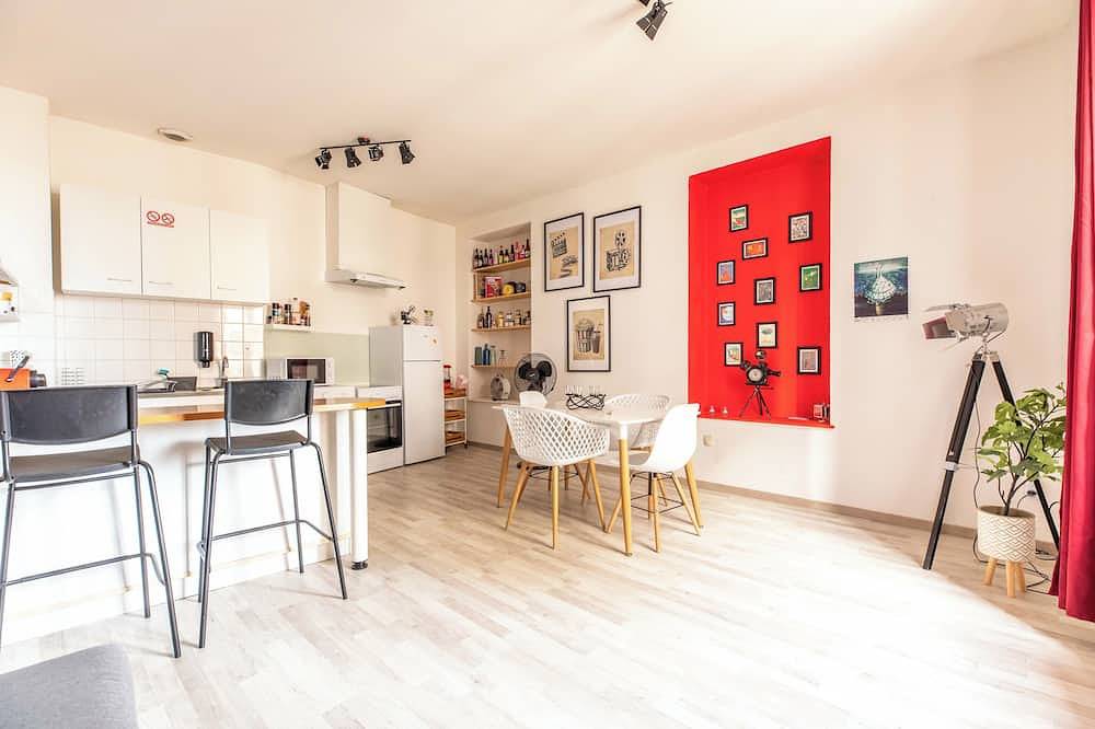 Apartamento entero, Immeuble Central - Sleeps 24 Marmontel-Clermont in Clermont-Ferrand, Parque Natural Regional Volcans d'Auvergne