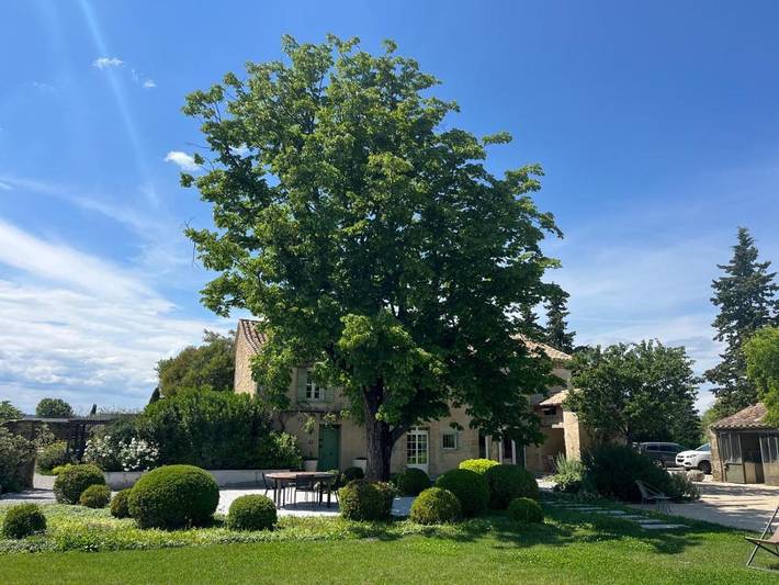 Location de vacances pour 15 personnes, avec vue et sauna ainsi que piscine et jardin, animaux acceptés à Sainte-Cécile-les-Vignes - 3