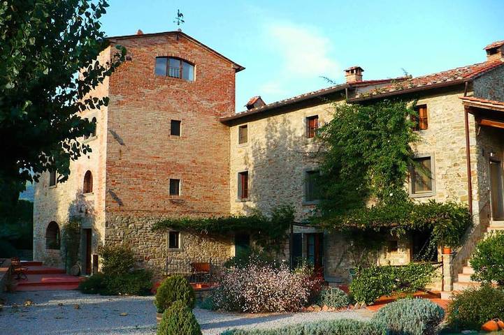 Appartement entier, Bel appartement 1 chambre dans l'ancienne tour - avec piscine et WIFI in Scanizza, Tuoro sul Trasimeno